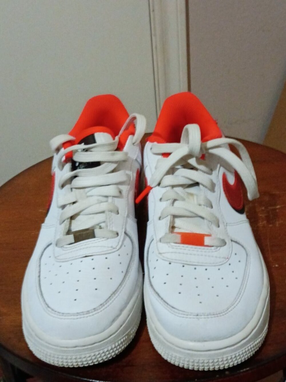 Nike Air Force 1 Low Youth Sneakers Shoes 5.5Y White Red Leather CW1574-101 - Picture 5 of 13